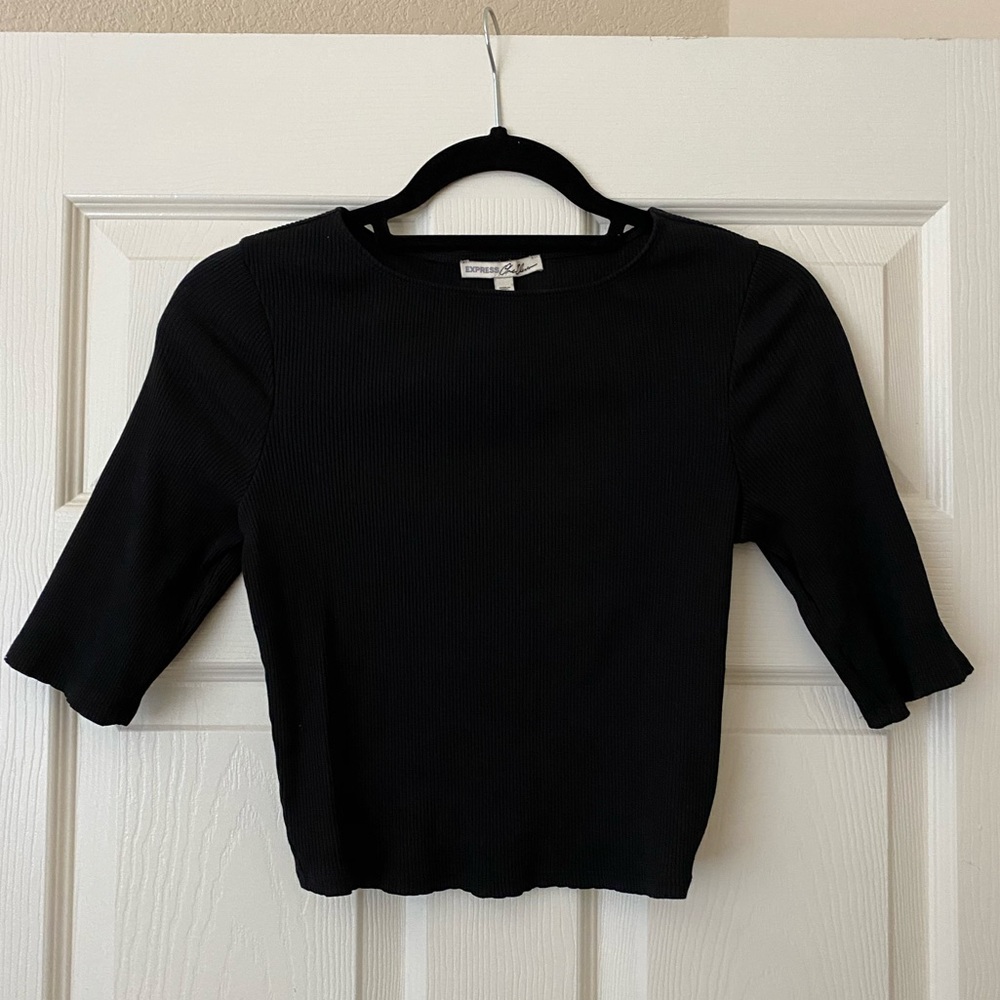 🚨 Donating May 29 🚨 Black Crop Top